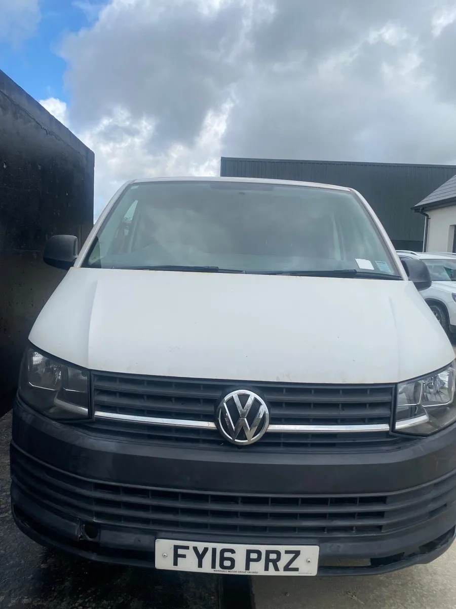 Volkswagen Transporter 2016 - Image 2