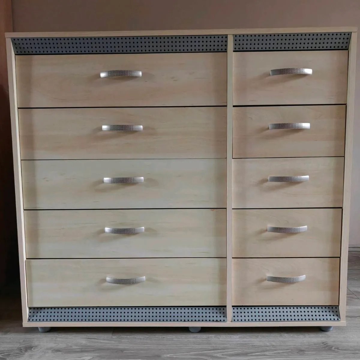 10-Drawer Dresser & Bedside Locker - Image 4