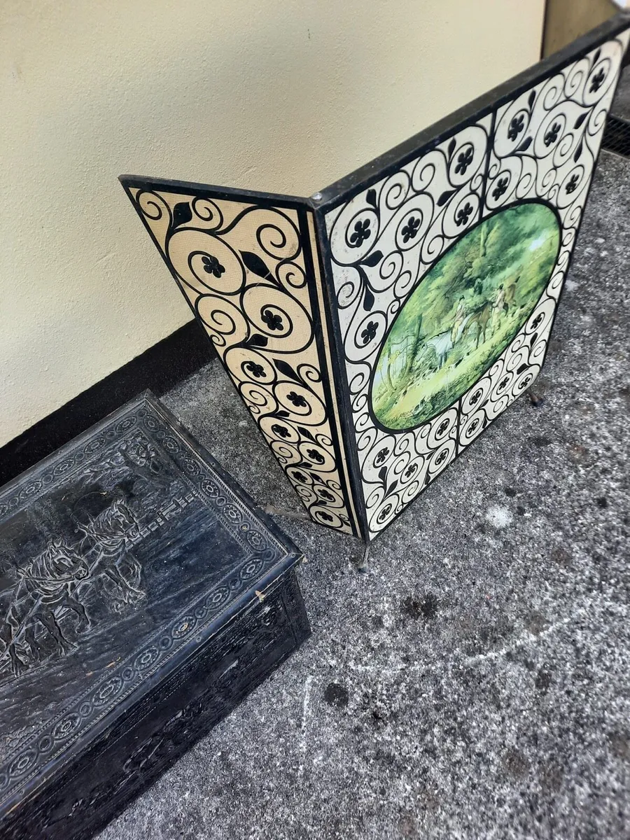 Vintage log box and fire screen - Image 4