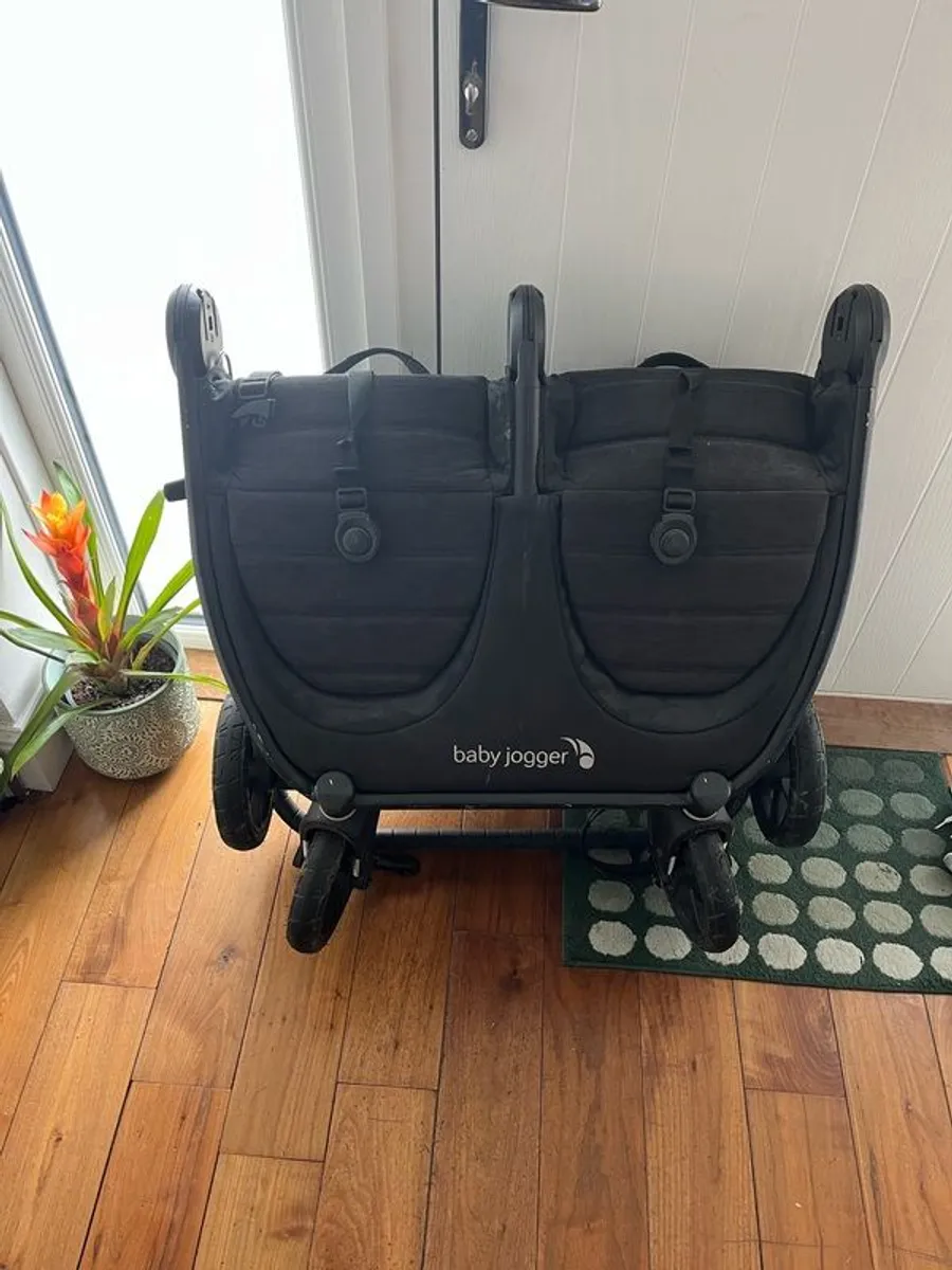 Double Buggy Baby Jogger - Image 1
