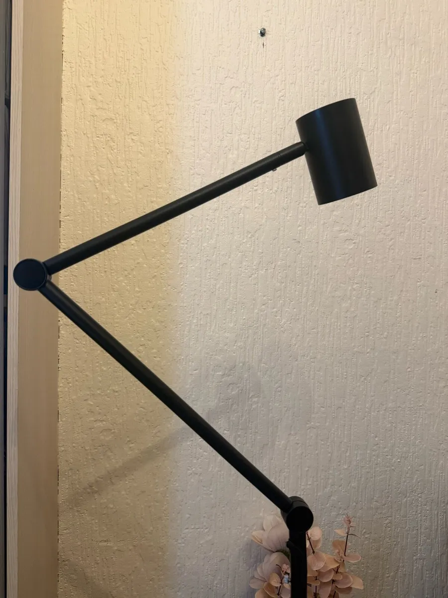 Floor lamp - Image 1