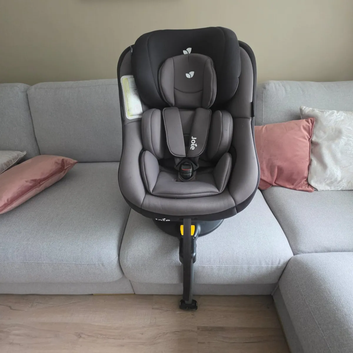 Joie 360 car seat - Image 1