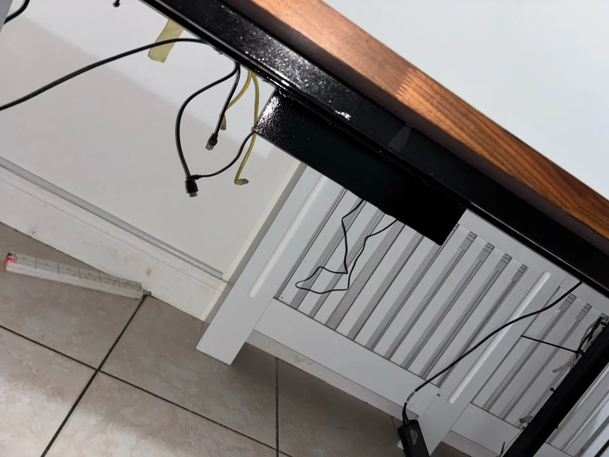 Gaming/computer desk - Image 4