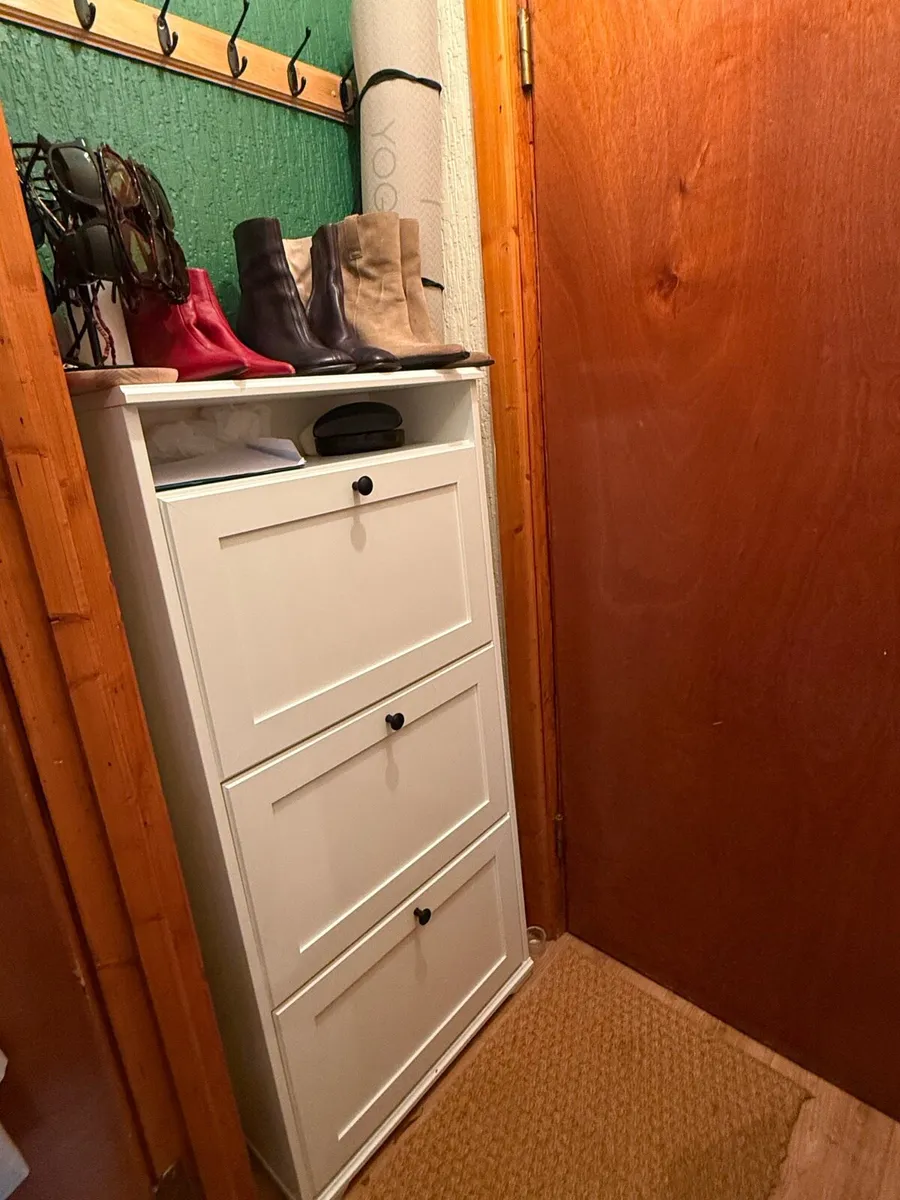 Shoe cabinet with 3 compartments - Image 2