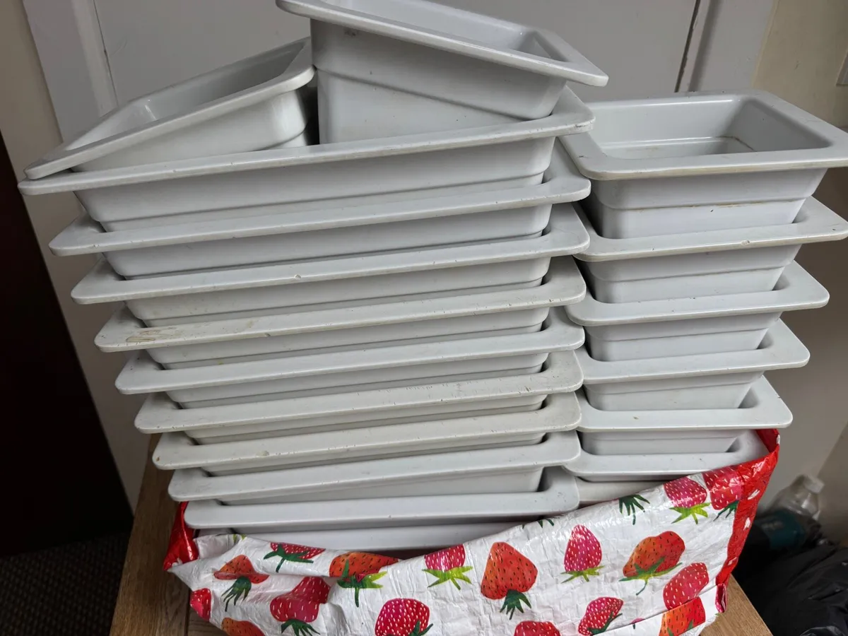 Catering trays ceramic . 10 large 10 small - Image 1