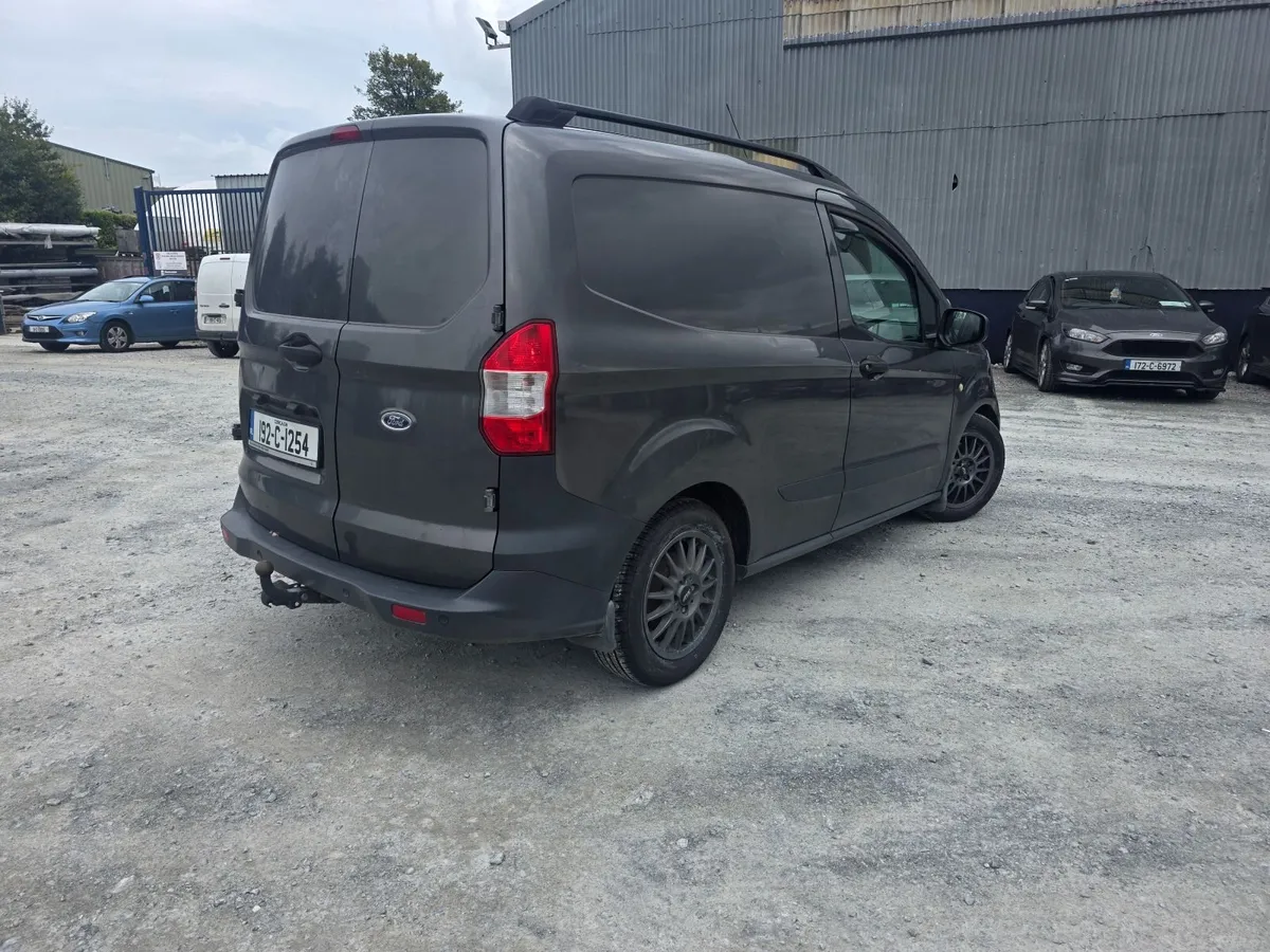 Ford Transit 2019 - Image 2