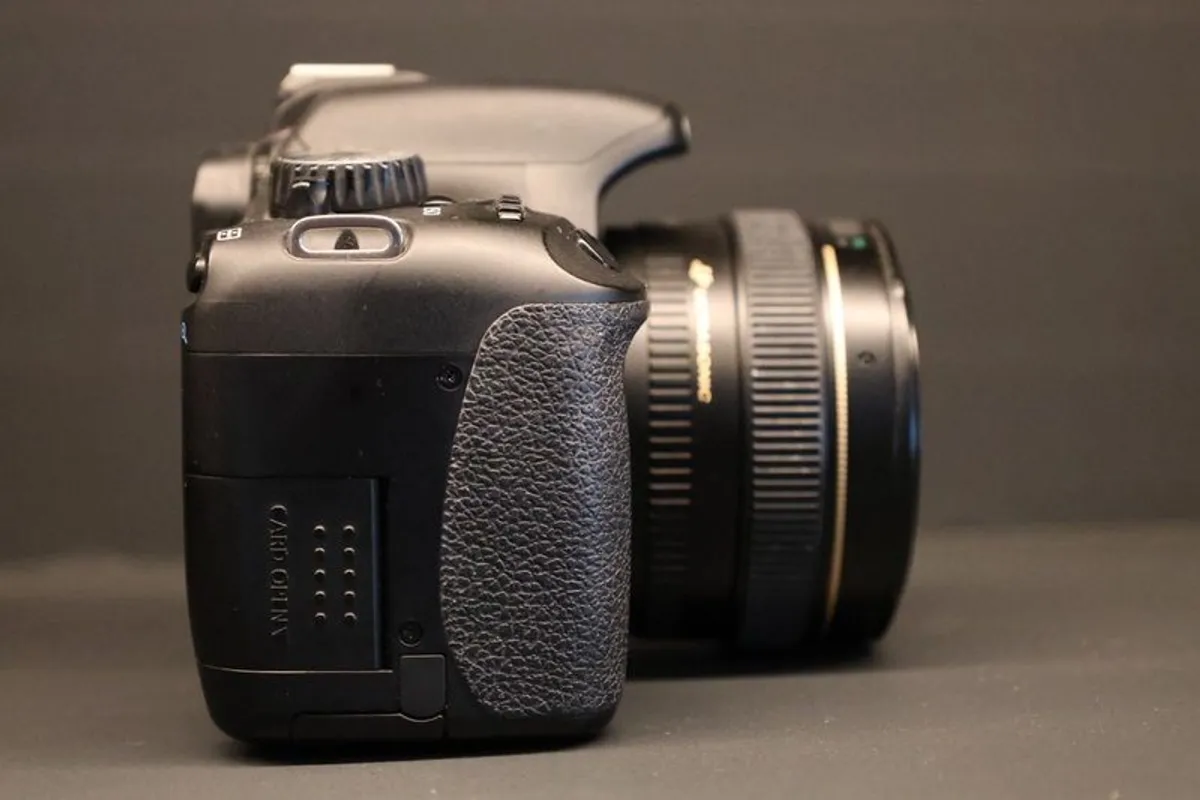 Canon Eos 550d (+lenses) - Image 2