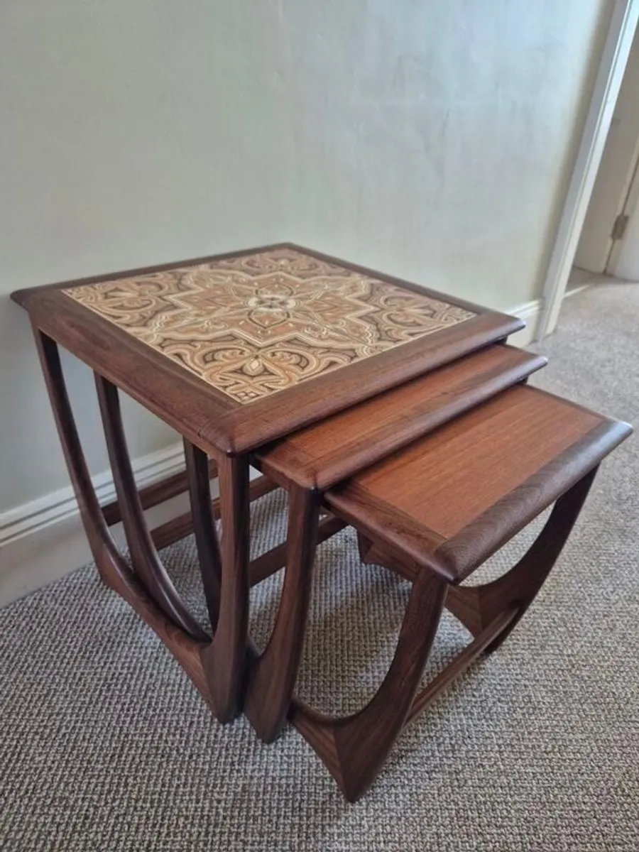 G plan Astro tiled nest of tables - Image 4