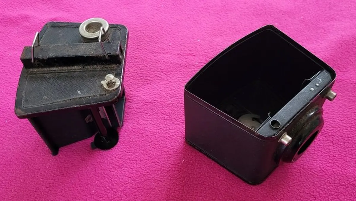 Vintage box camera parts - collectible - Image 2