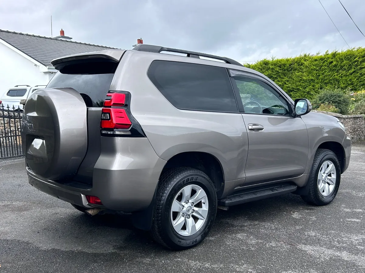 ➖2022 (222) Toyota Land Cruiser SWB Auto ➖ - Image 2