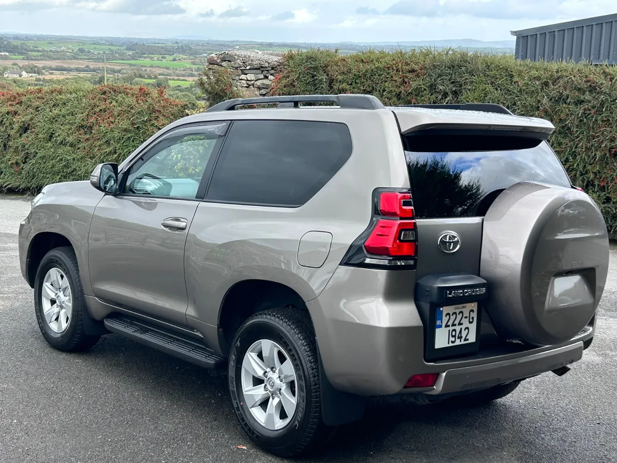 ➖2022 (222) Toyota Land Cruiser SWB Auto ➖ - Image 3