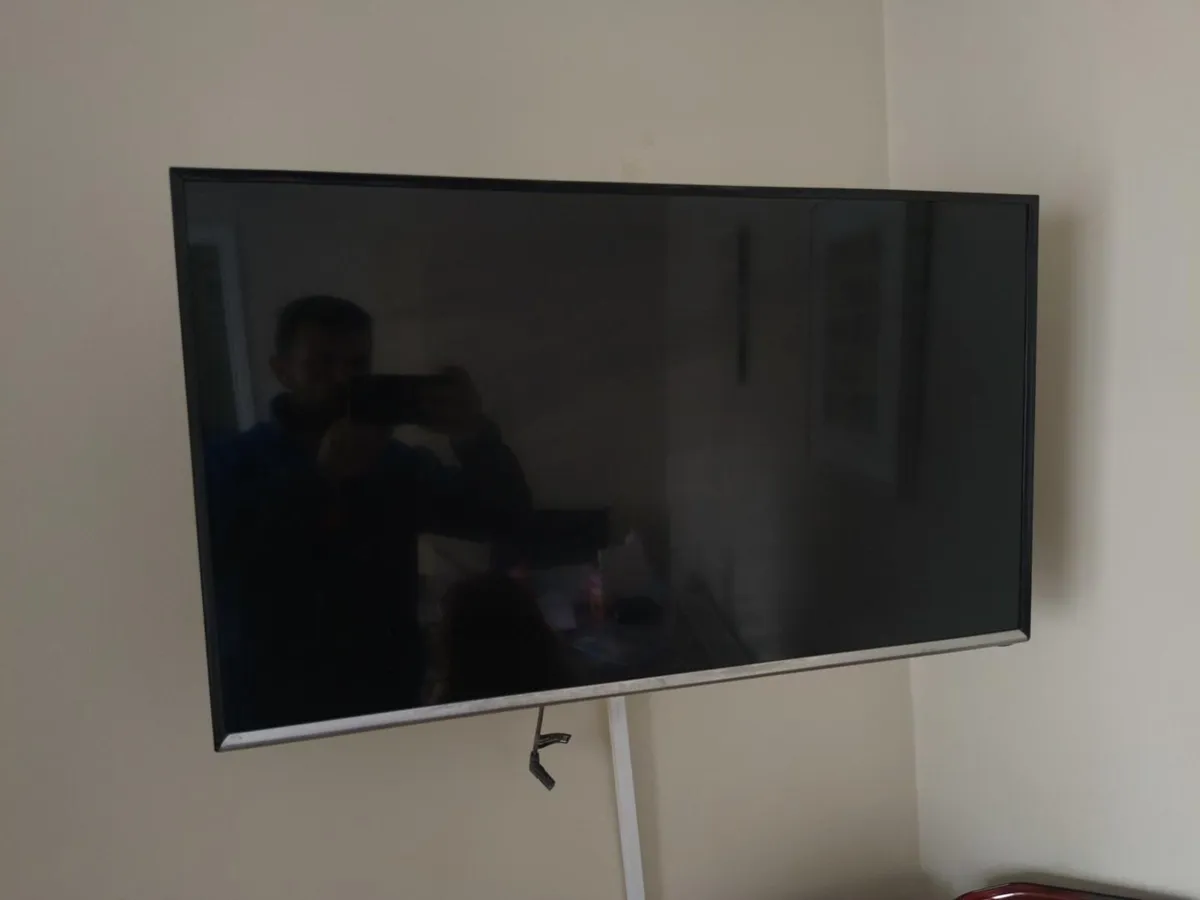 Samsung 32 inch - Image 1