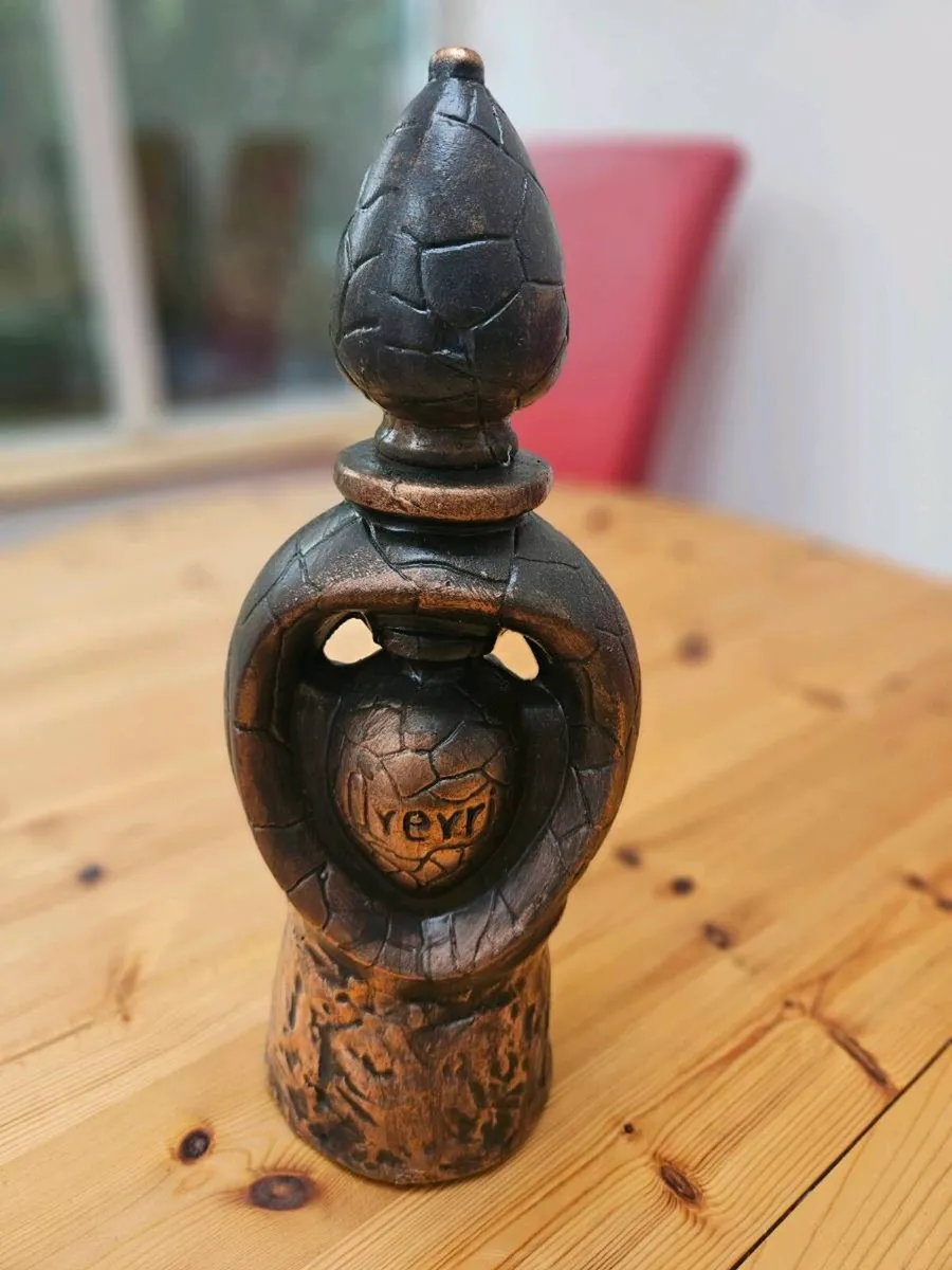 Wine Container - Image 2