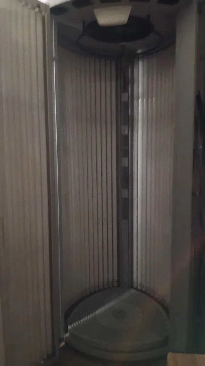 Stand up sunbed - Image 3