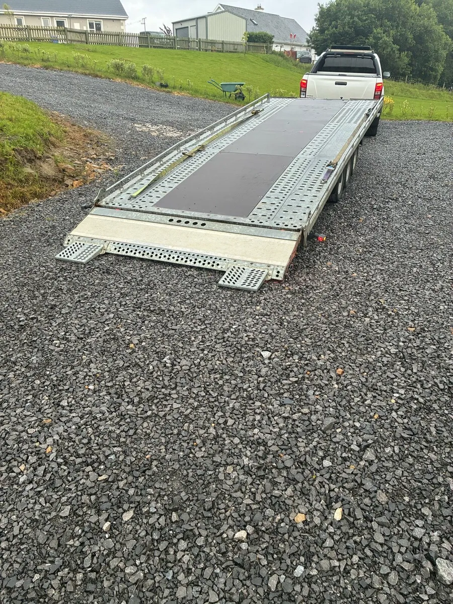 Brian James T6 transporter - Image 2