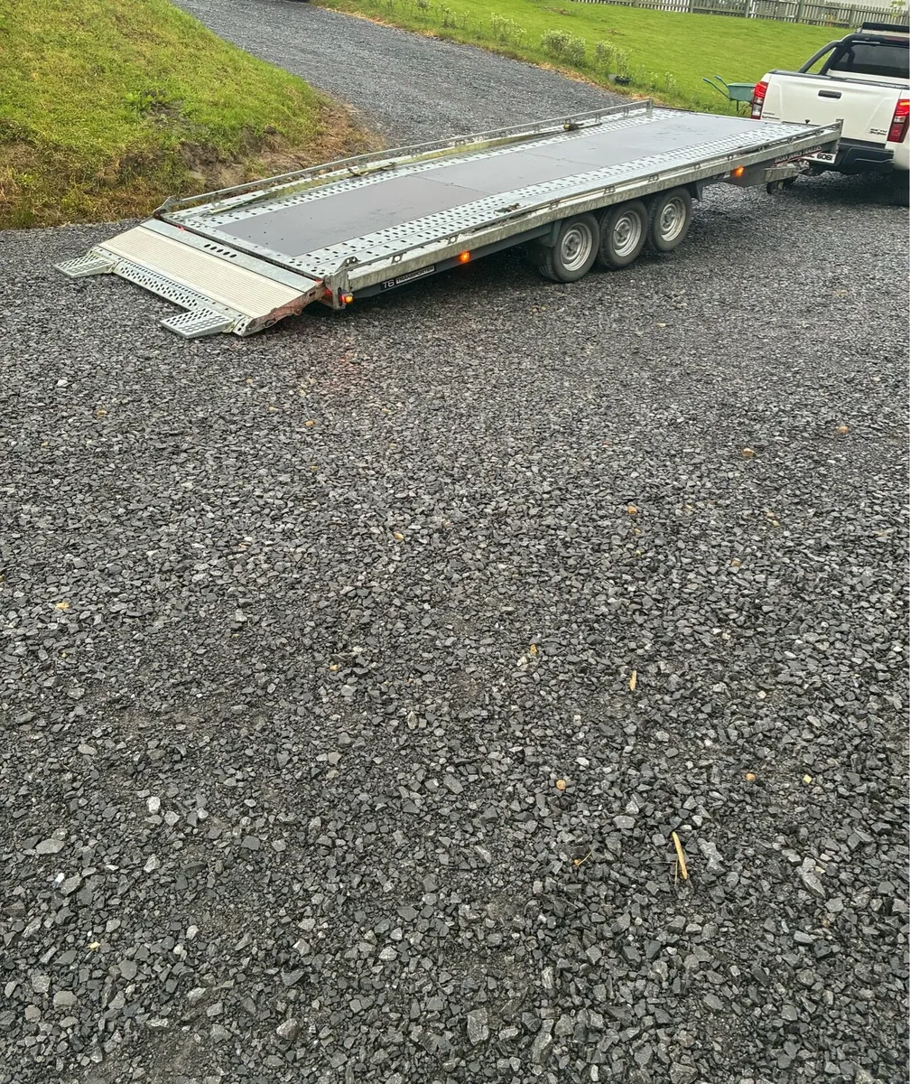 Brian James T6 transporter - Image 3