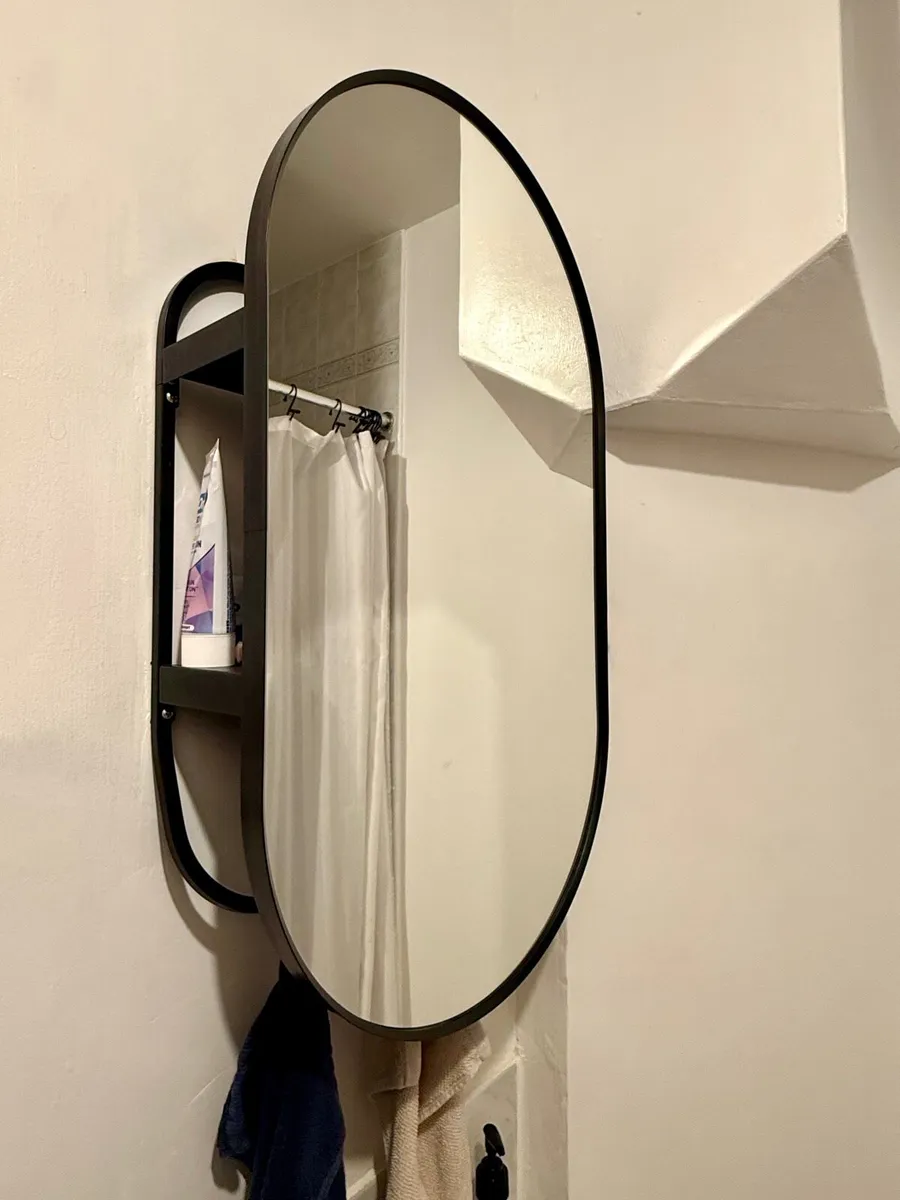 Mirror with storage - Image 3