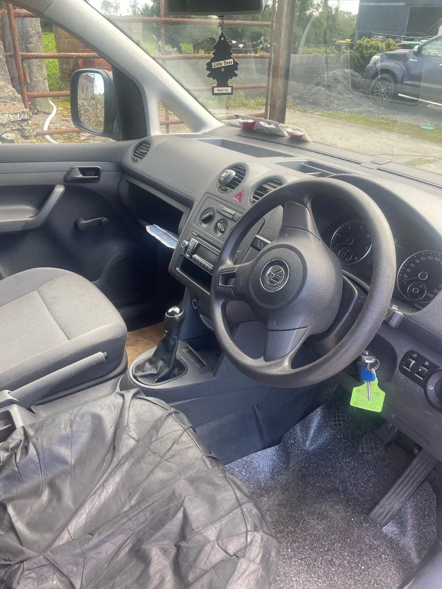VW caddy van - Image 3