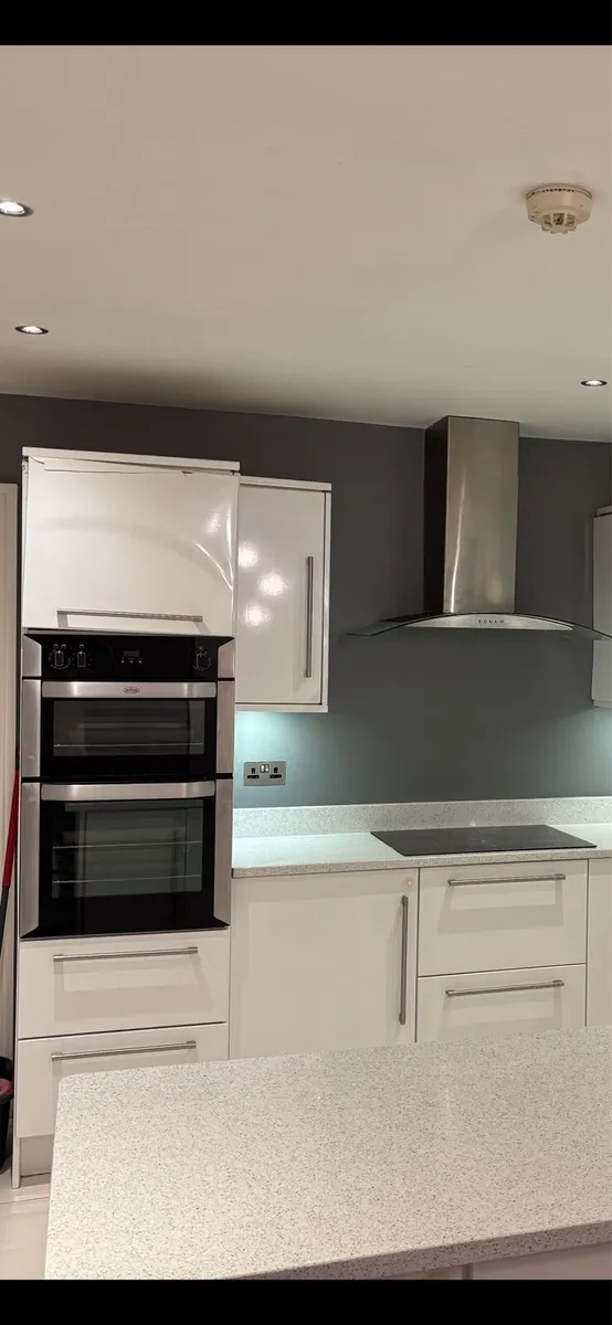 Glass Kitchen Extractor Hood / Cooker Fan