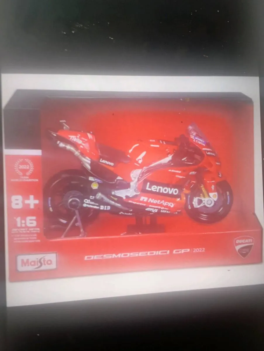 MAISTO -DUCATI LENOVO MOTO GP RACING  MOTORCYLE - Image 1