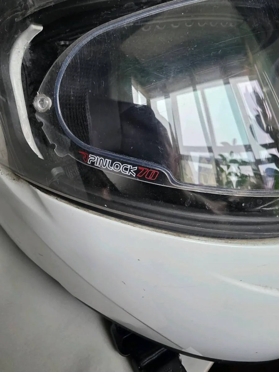 Motorcycle Helmet - Image 4