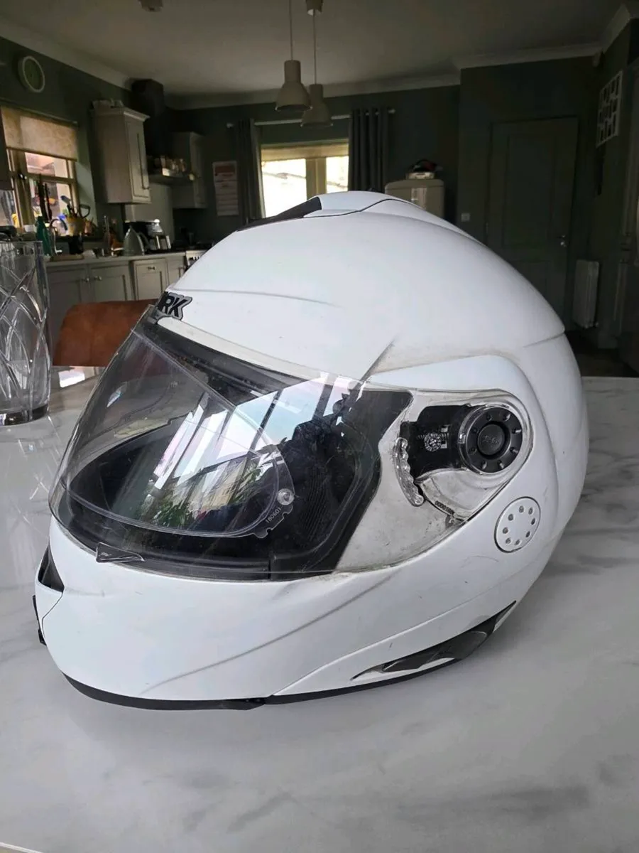 Motorcycle Helmet - Image 3