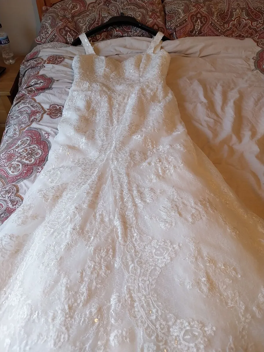 Wedding dress - Image 4