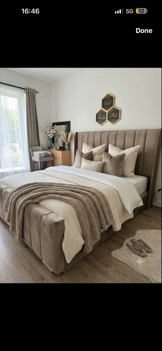 Bed - Image 1