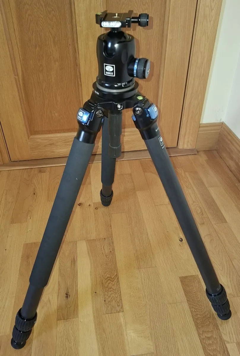 SIRUI R-4213X Carbon Fibre Tripod + K-40X Head - Image 2