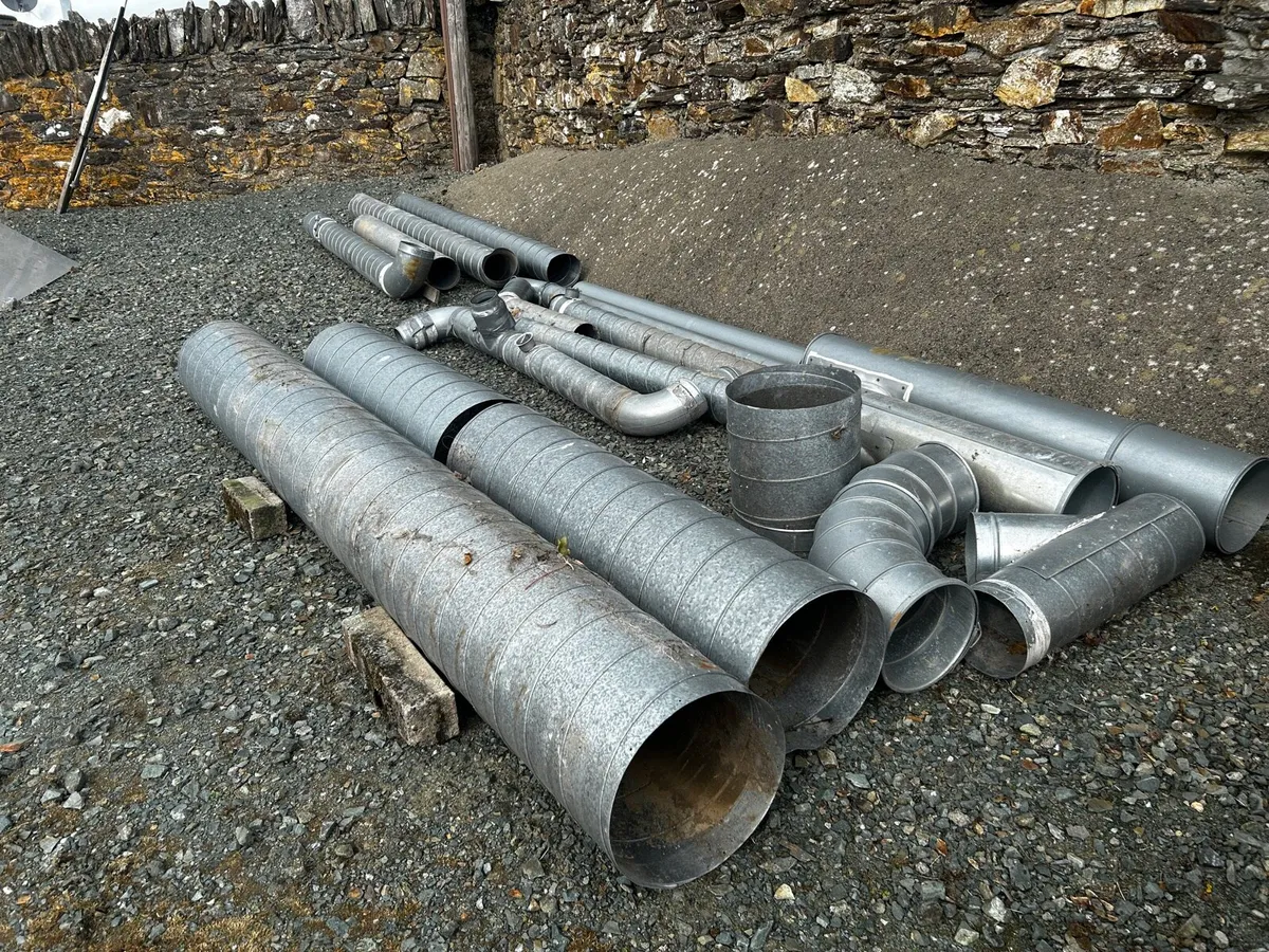 Woodworking extractor ducting - Image 1