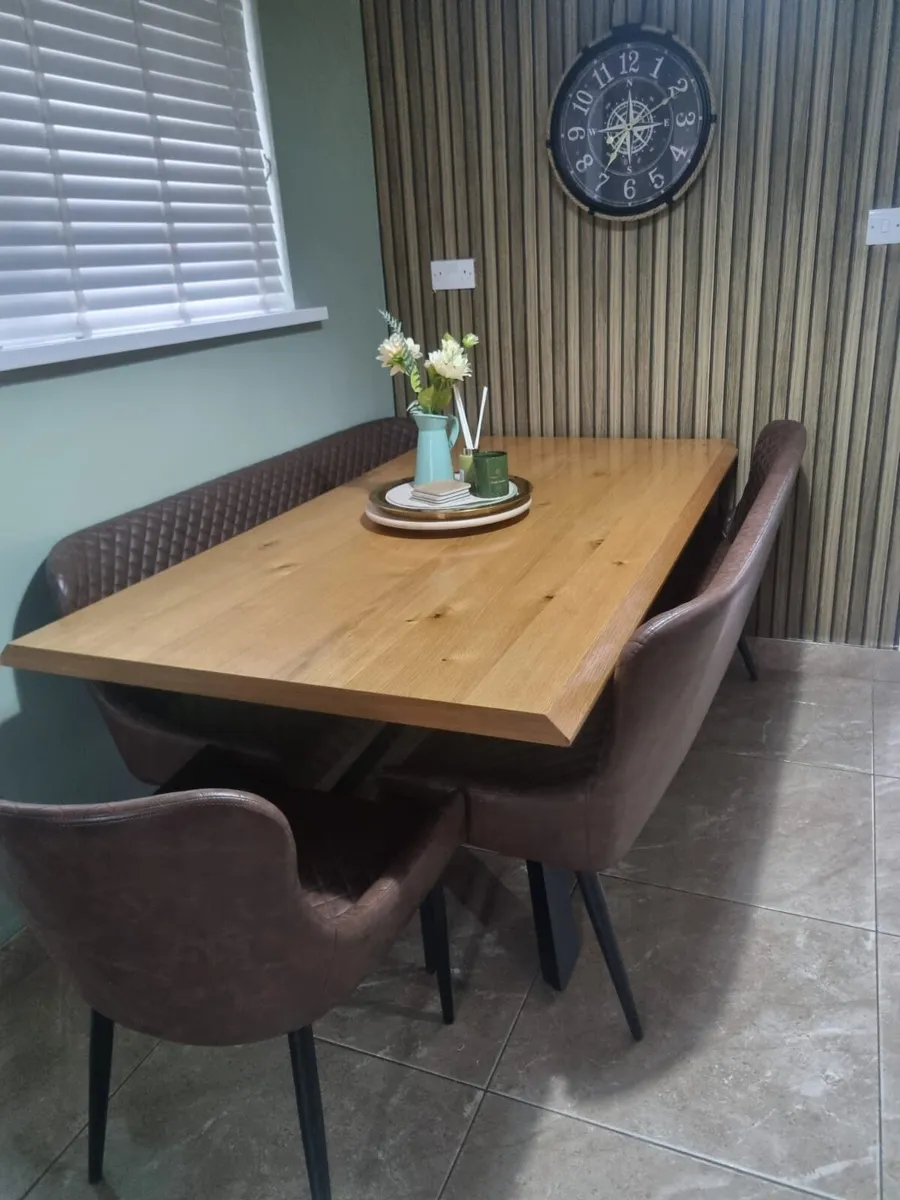 Kitchen table and chairs - Image 3