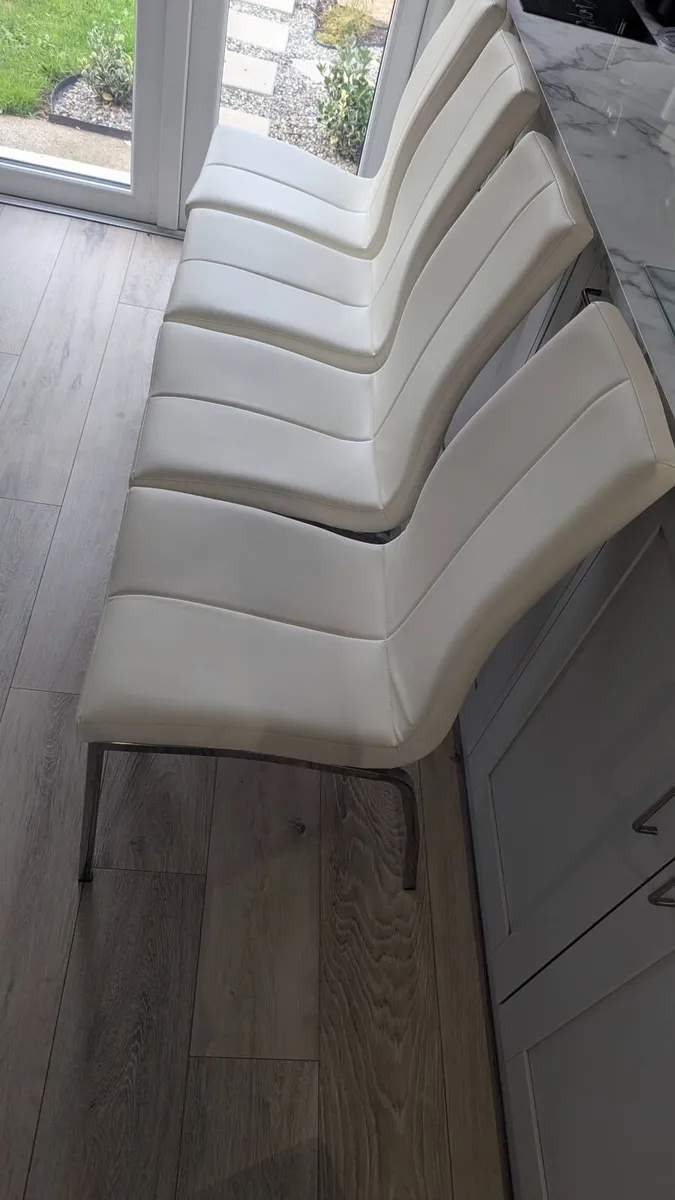 Chairs - Image 4