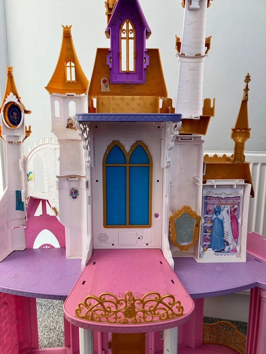 Disney Princess Castle - Image 3