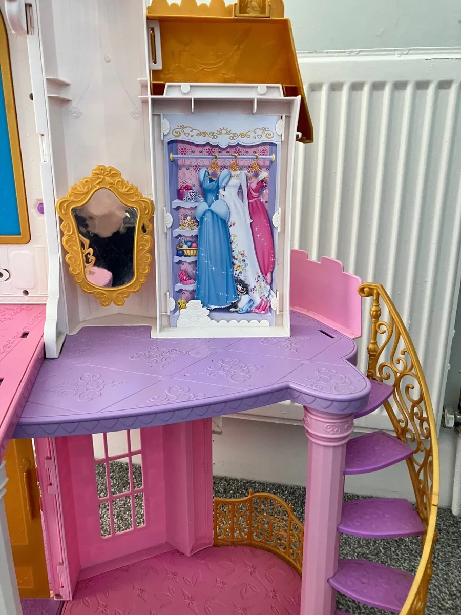 Disney Princess Castle - Image 4