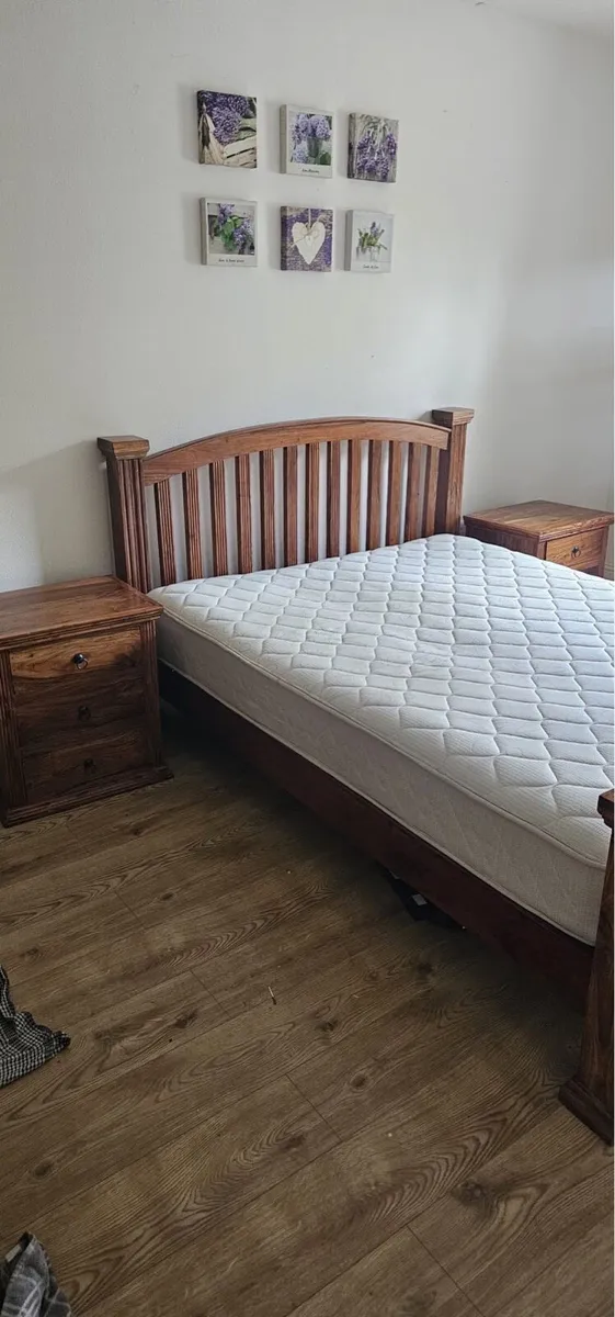 Bed and lockers - Image 1