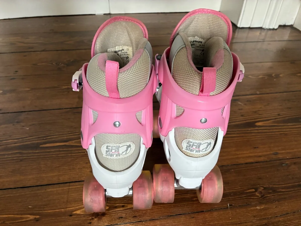 SFR Roller skates - Image 4