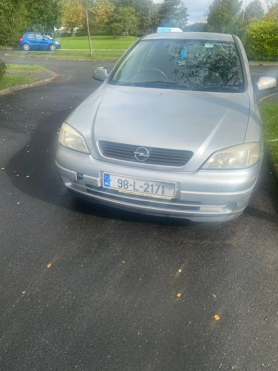 Opel Astra - Image 1