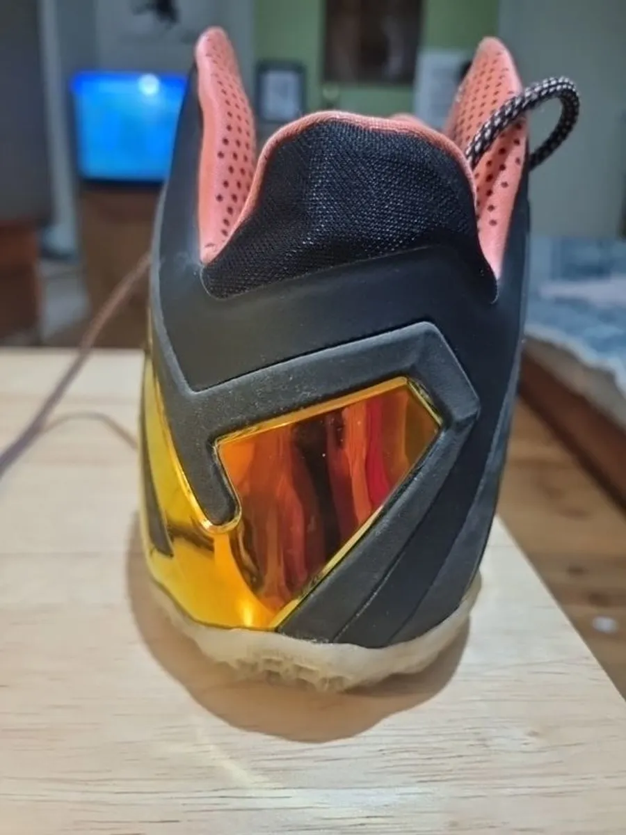 Nike LeBron  11 Elite Black/Gold Basketball Shoes - Image 4