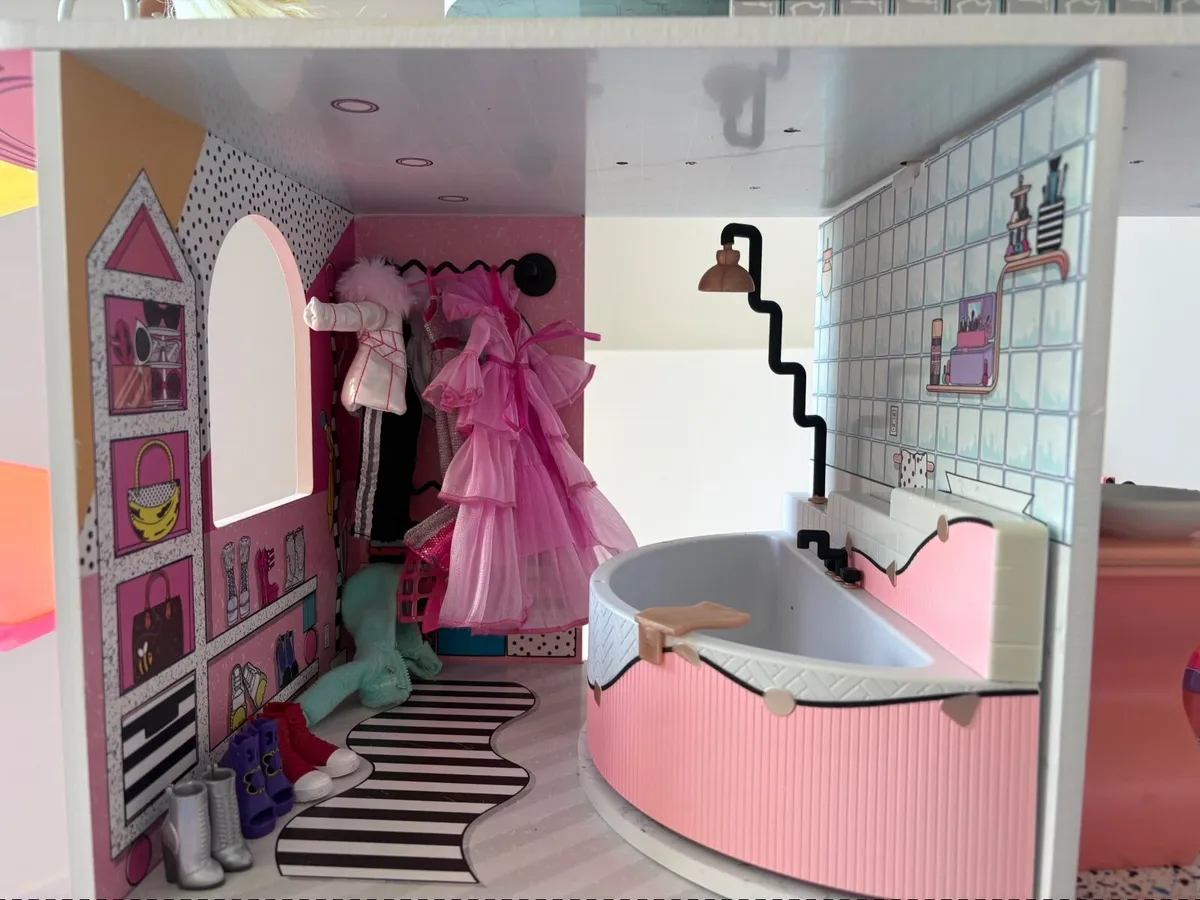 LOL Surprise - OMG House of Surprises - Image 3