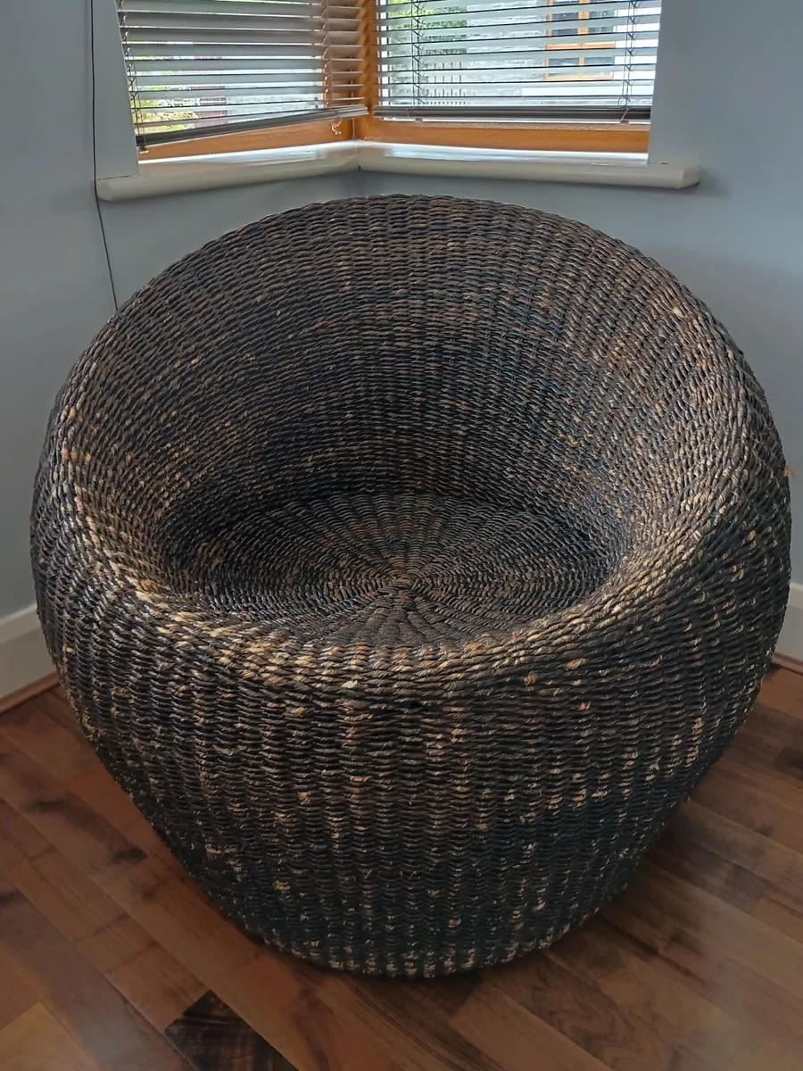 Wicker Seat - Image 1
