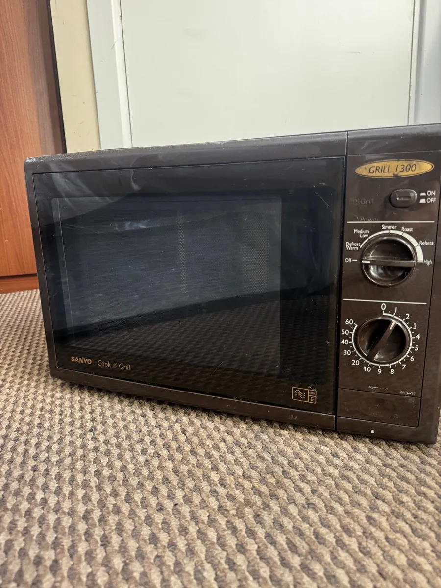 Microwave wave combined oven - Image 1