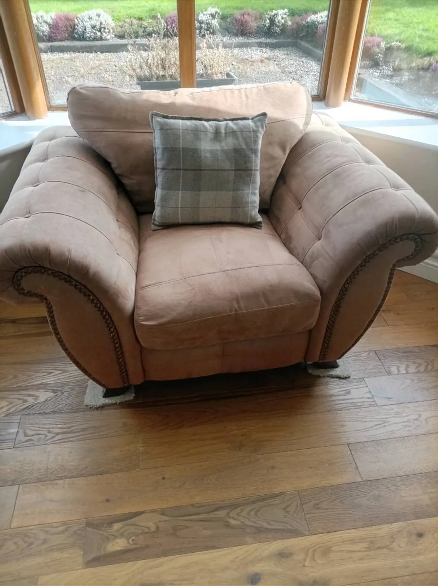 4 Seater Sofa & Armchair - Image 2