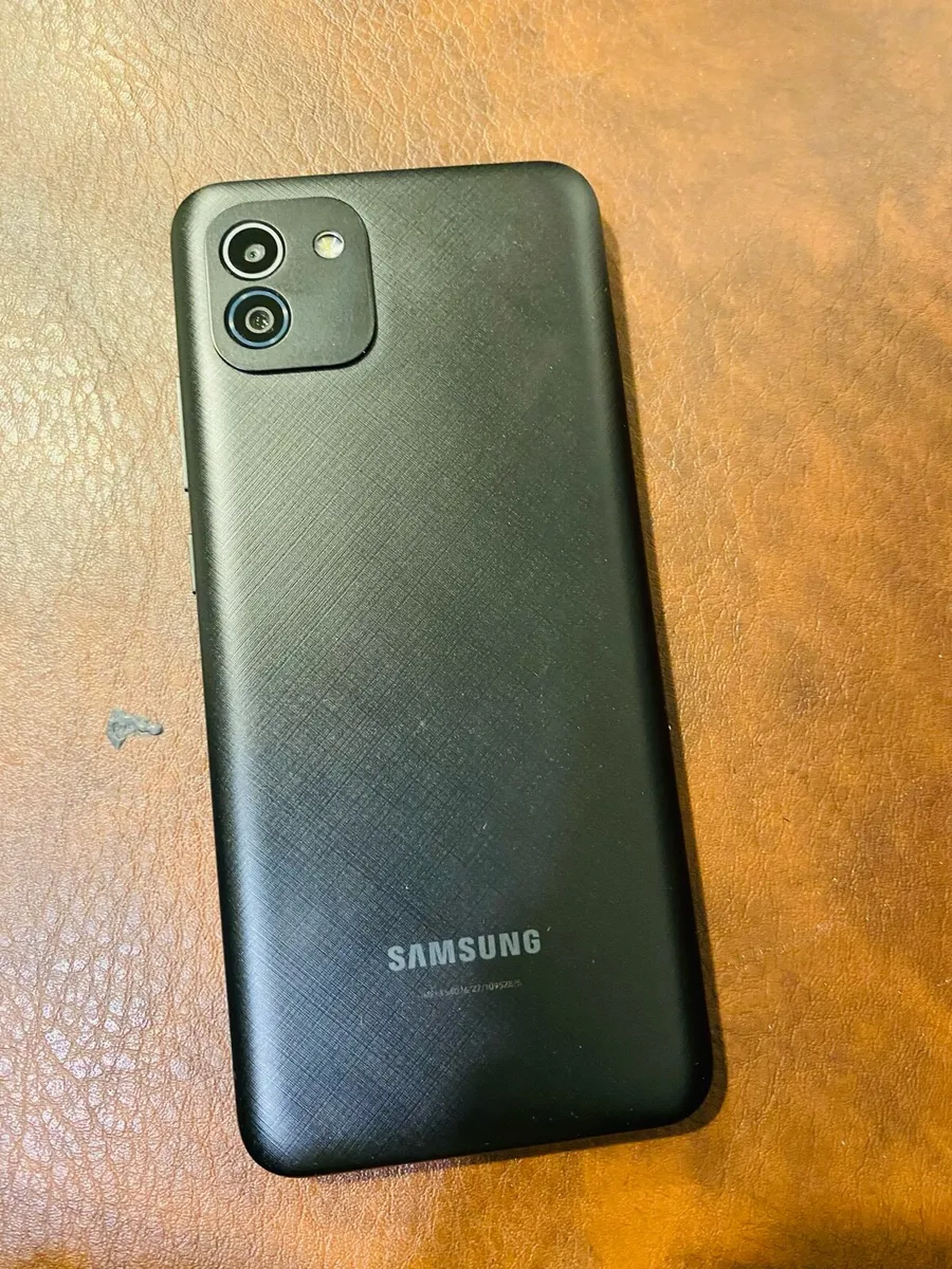 New Samsung smartphone sim free unlocked. 64 gb - Image 1