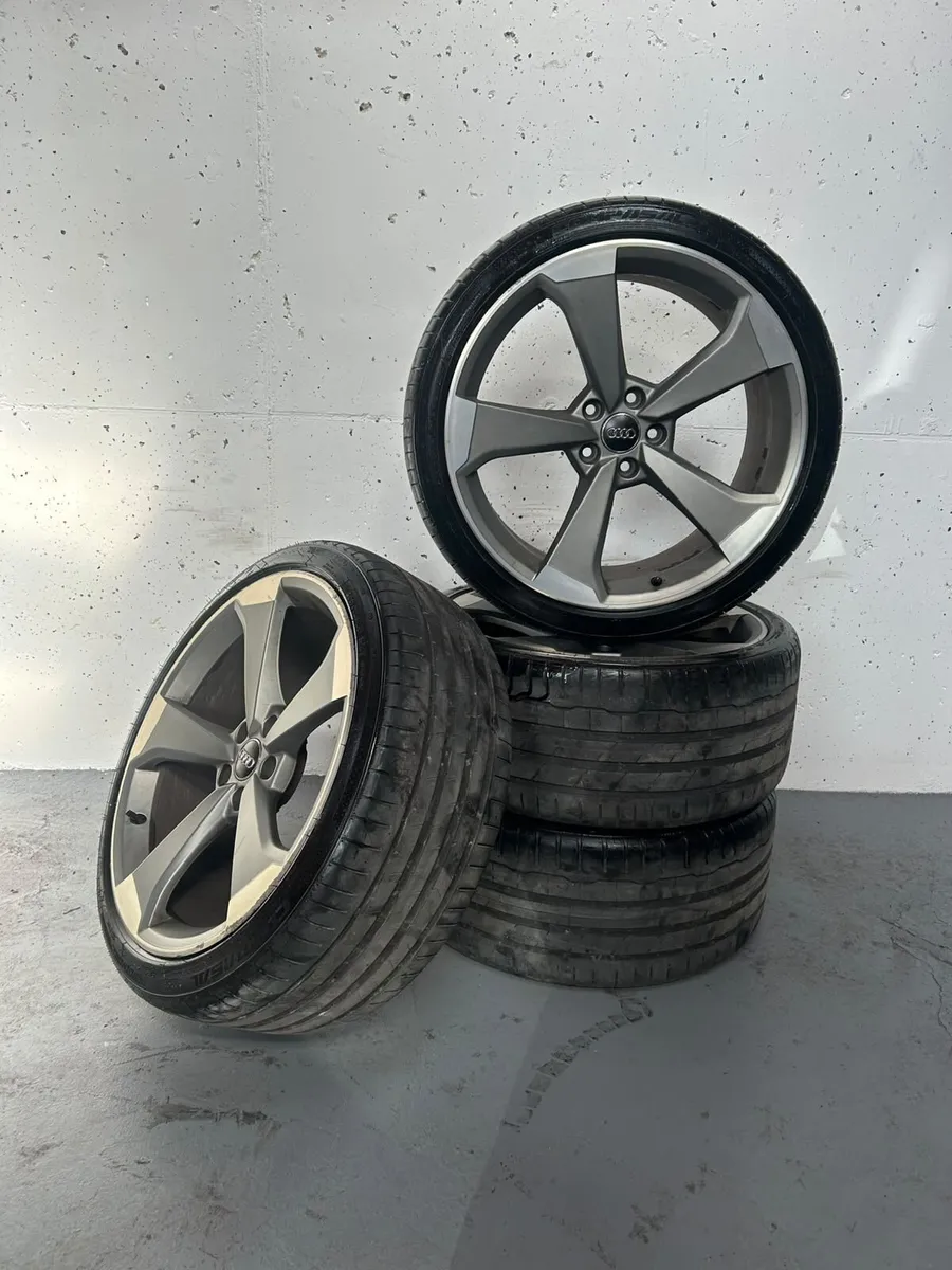 Audi TTRS Rotors 20” Genuine Alloys - Image 1