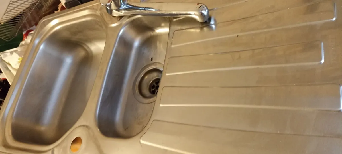 Franke Sink Top & Monoblock Taps - Image 2