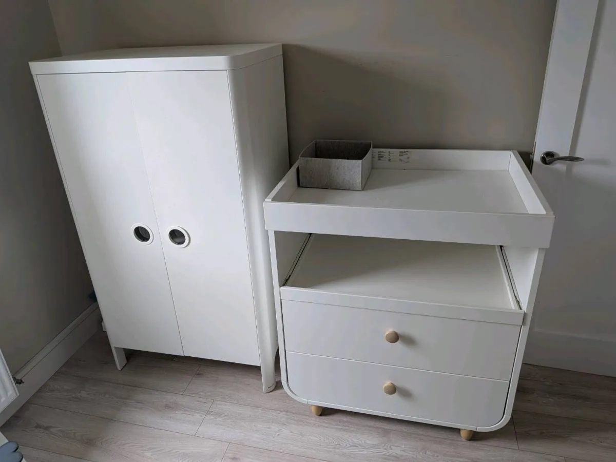 FREE Children's wardrobe and changing table - Image 2