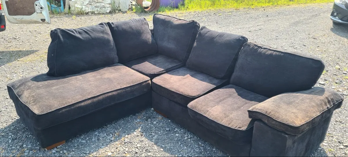 Large L shaped settee not new