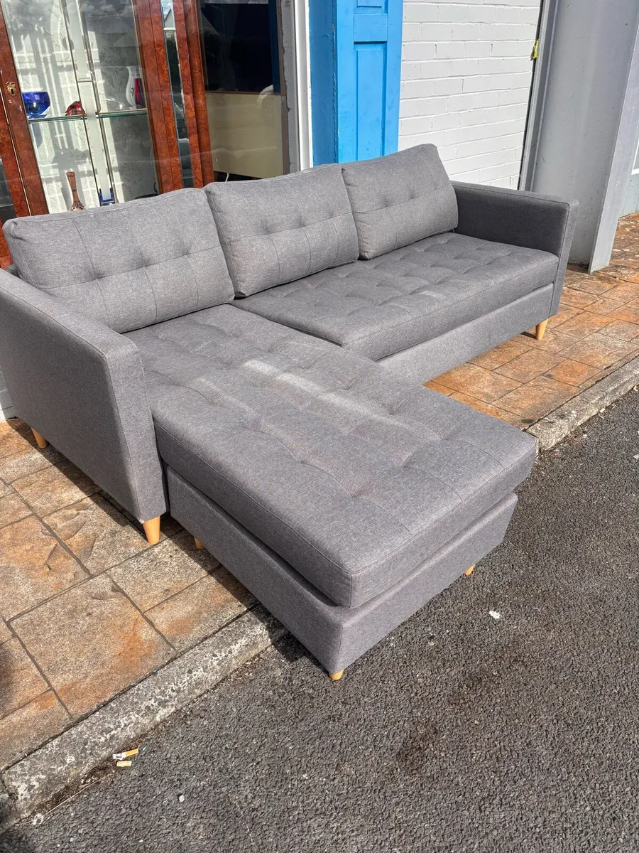 Grey comer sofa as new - Image 4