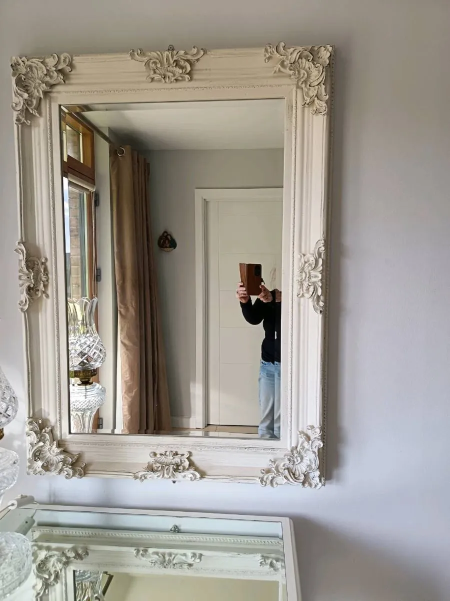 Mirror and hall table - Image 2