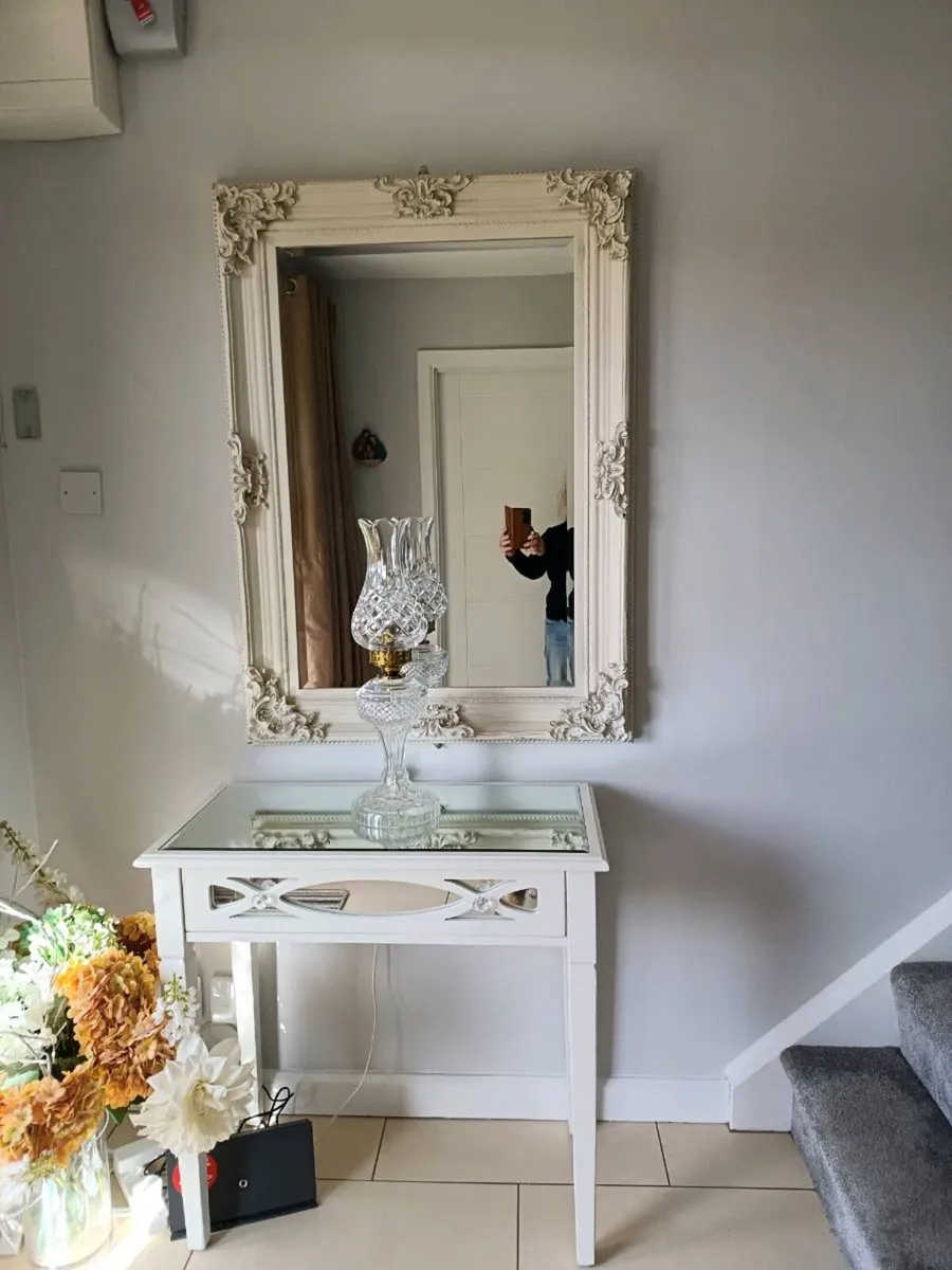 Mirror and hall table - Image 3